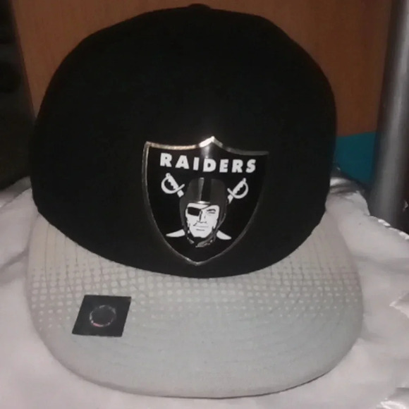 VTG Official NFL Oakland Raiders New Era 59FIFTY Fitted Hat 7 1/4 - Picture 1 of 9